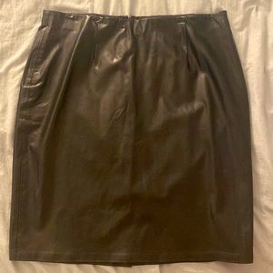 ELOQUII: Black faux leather pencil skirt